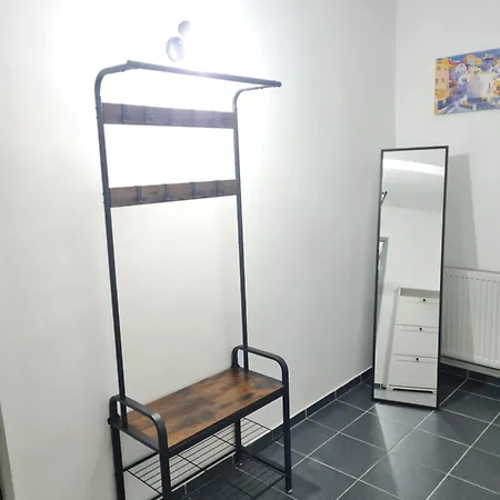 Daire Bright & Cozy With Sunset View Bükreş